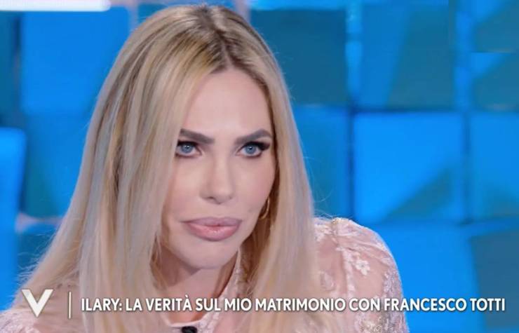 ilary blasi accusa